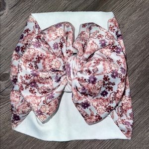 NEW NEVER WORN highland cow baby girl messy bow head wrap